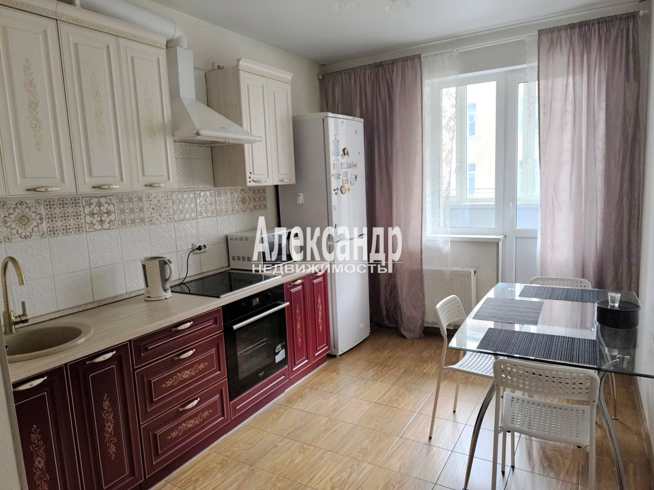 1-комнатная квартира (37м2) в аренду по адресу Санкт-Петербург, Смоленская улица, 18— фото 1 из 14