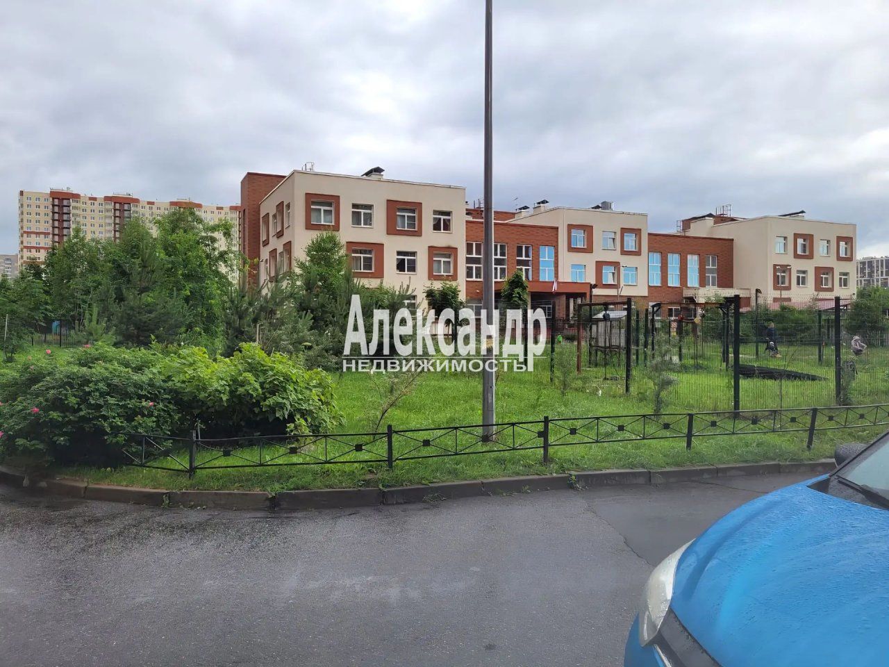 3-комнатная квартира (106м2) на продажу по адресу Ленинградская область, Всеволожский район, Мурино, улица Шоссе в Лаврики, 87— фото 11 из 12