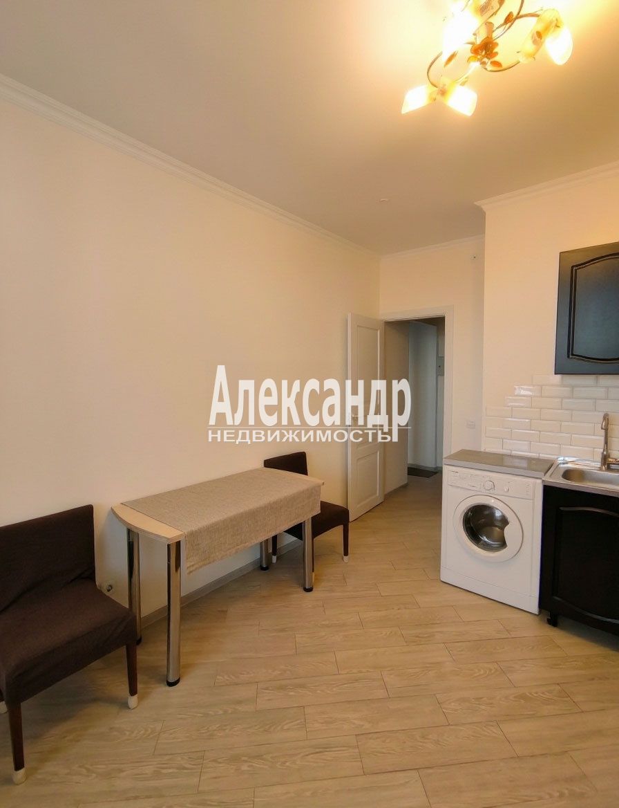 1-комнатная квартира (38м2) на продажу по адресу Санкт-Петербург, улица Руднева, 18— фото 2 из 9