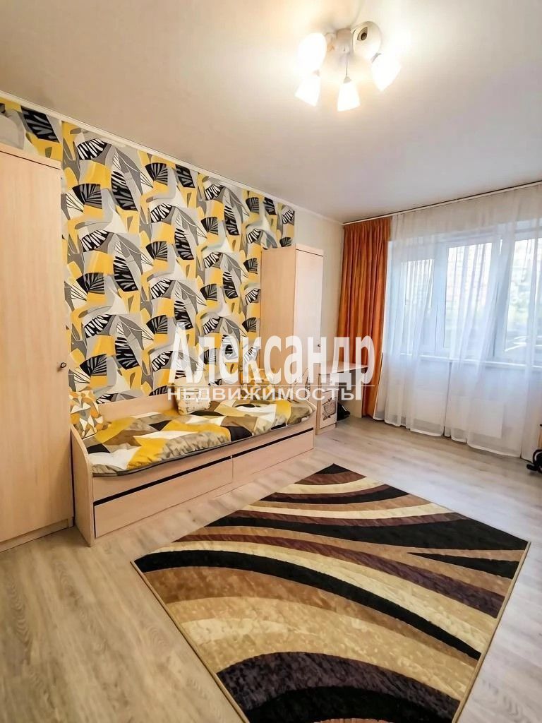 3-комнатная квартира (76м2) на продажу по адресу Санкт-Петербург, проспект Королёва, 69— фото 1 из 11