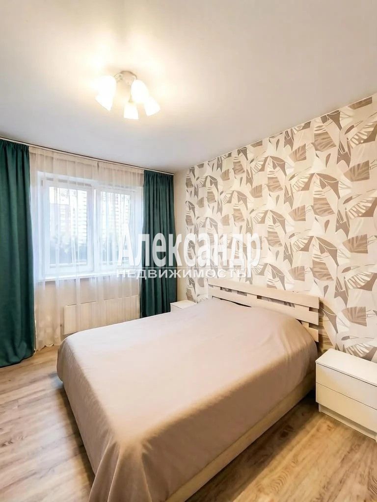 3-комнатная квартира (76м2) на продажу по адресу Санкт-Петербург, проспект Королёва, 69— фото 4 из 11