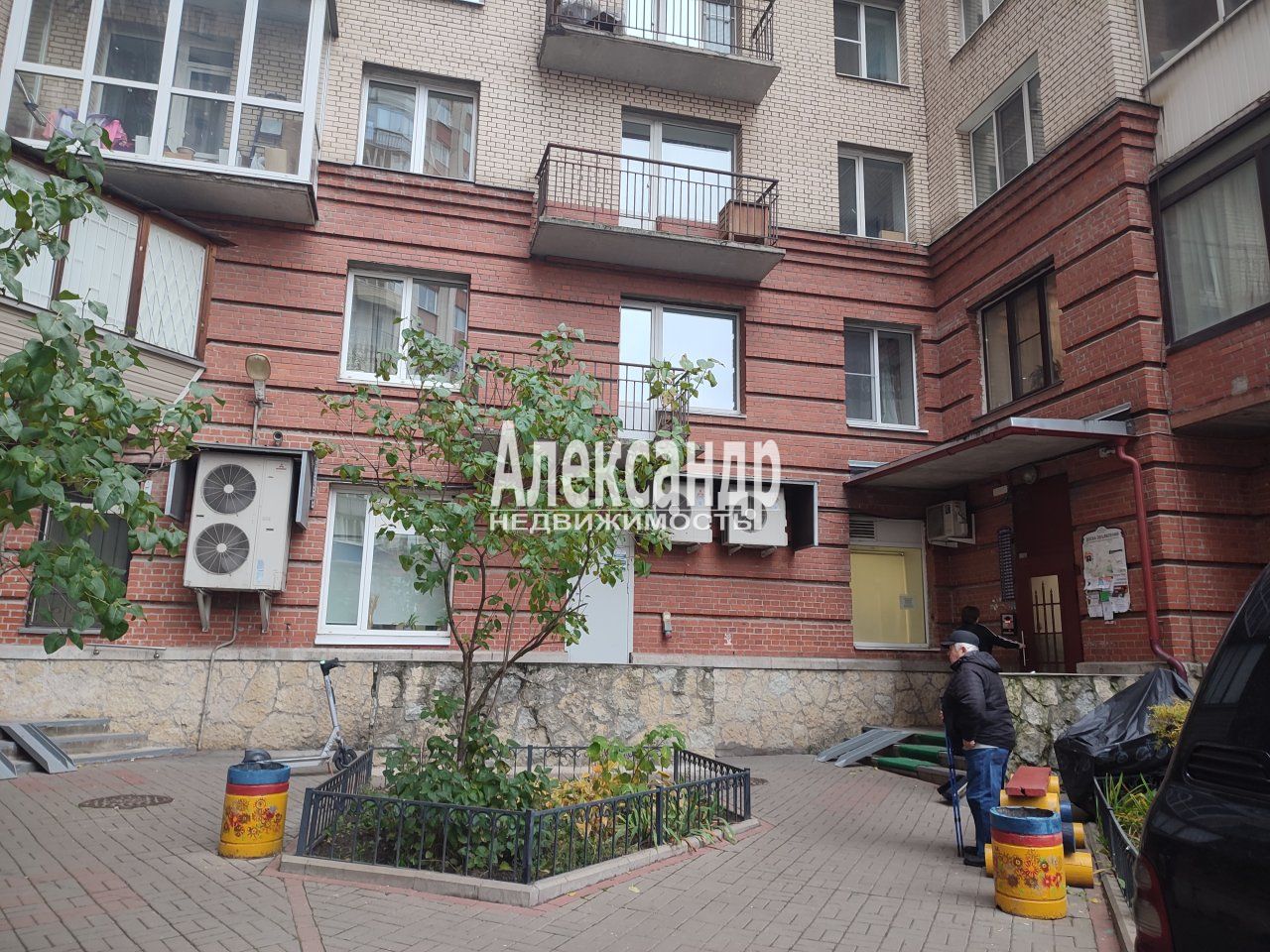 1-комнатная квартира (42м2) на продажу по адресу Санкт-Петербург, проспект Наставников, 19— фото 14 из 15