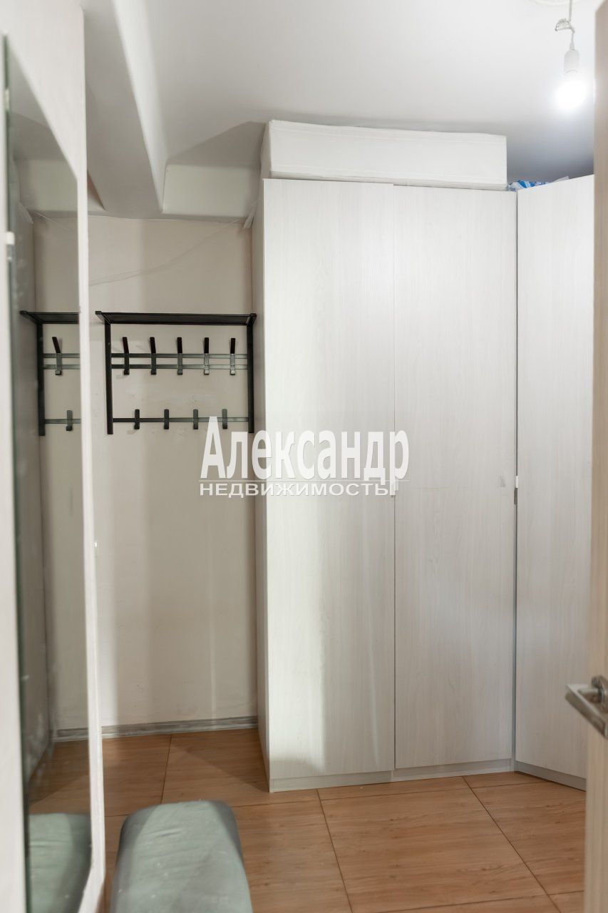 1-комнатная квартира (46м2) на продажу по адресу Санкт-Петербург, проспект Авиаконструкторов, 20к3, подъезд 4— фото 12 из 22