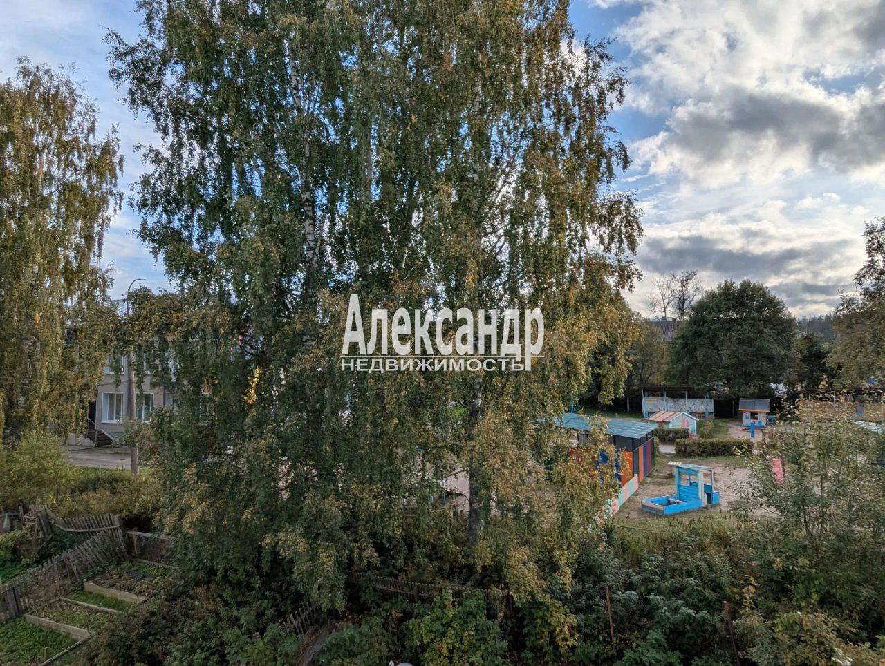 2-комнатная квартира (55м2) на продажу по адресу Республика Карелия, Лахденпохья, Железнодорожный переулок, 11— фото 12 из 23