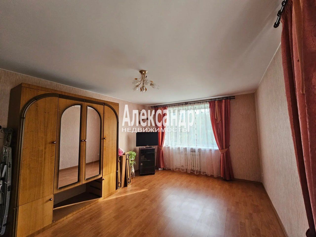 2-комнатная квартира (65м2) на продажу по адресу Республика Карелия, Лахденпохья, улица Трубачёва, 8А— фото 8 из 29