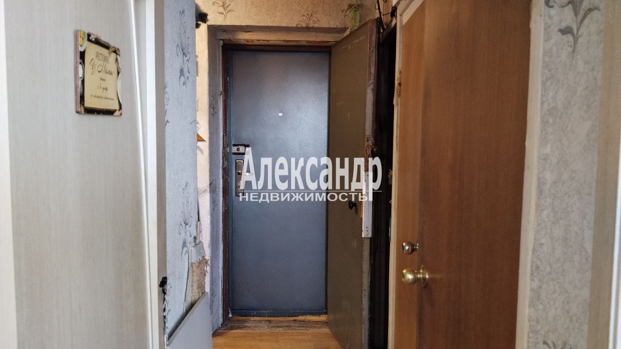 2-комнатная квартира (48м2) на продажу по адресу Санкт-Петербург, Народная улица, 16— фото 11 из 12