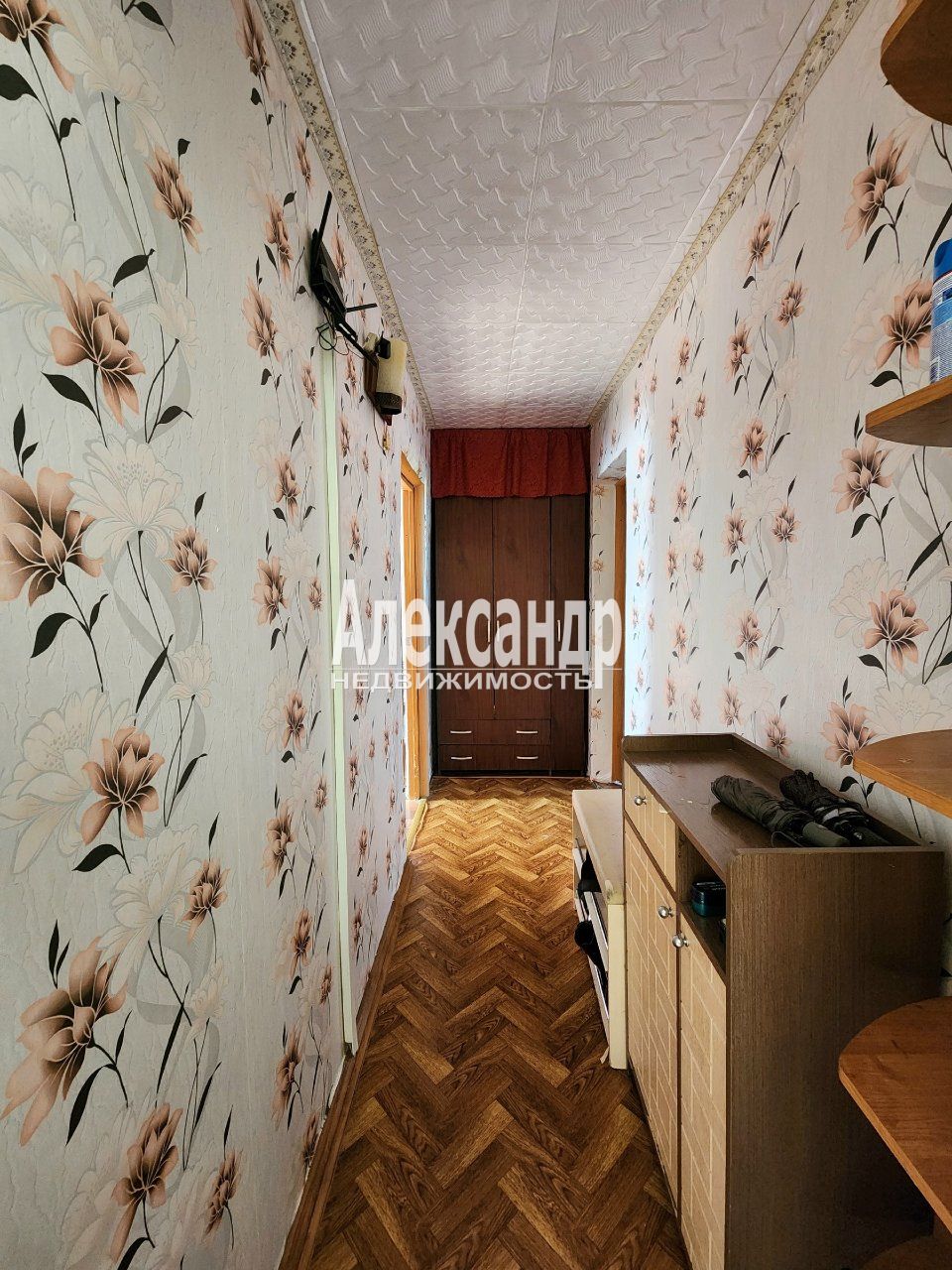 3-комнатная квартира (56м2) на продажу по адресу Ленинградская область, Кириши, улица Мира, 10— фото 13 из 15