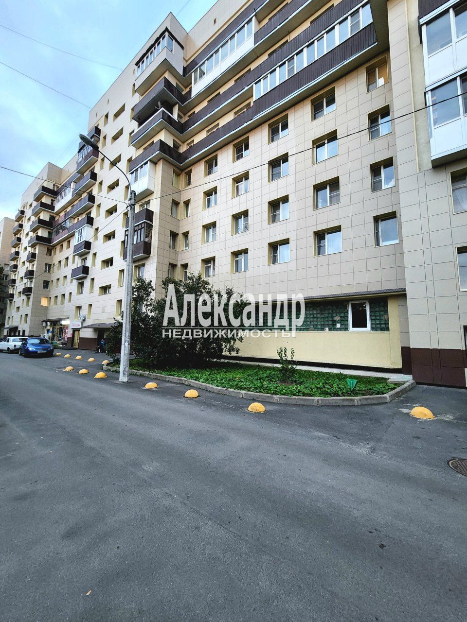 2-комнатная квартира (47м2) на продажу по адресу Ленинградская область, Кириши, улица Строителей, 10— фото 1 из 12