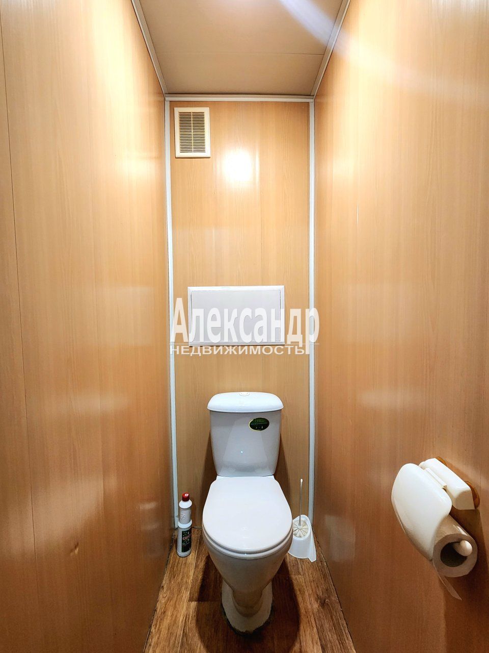 2-комнатная квартира (47м2) на продажу по адресу Ленинградская область, Кириши, улица Строителей, 10— фото 8 из 12