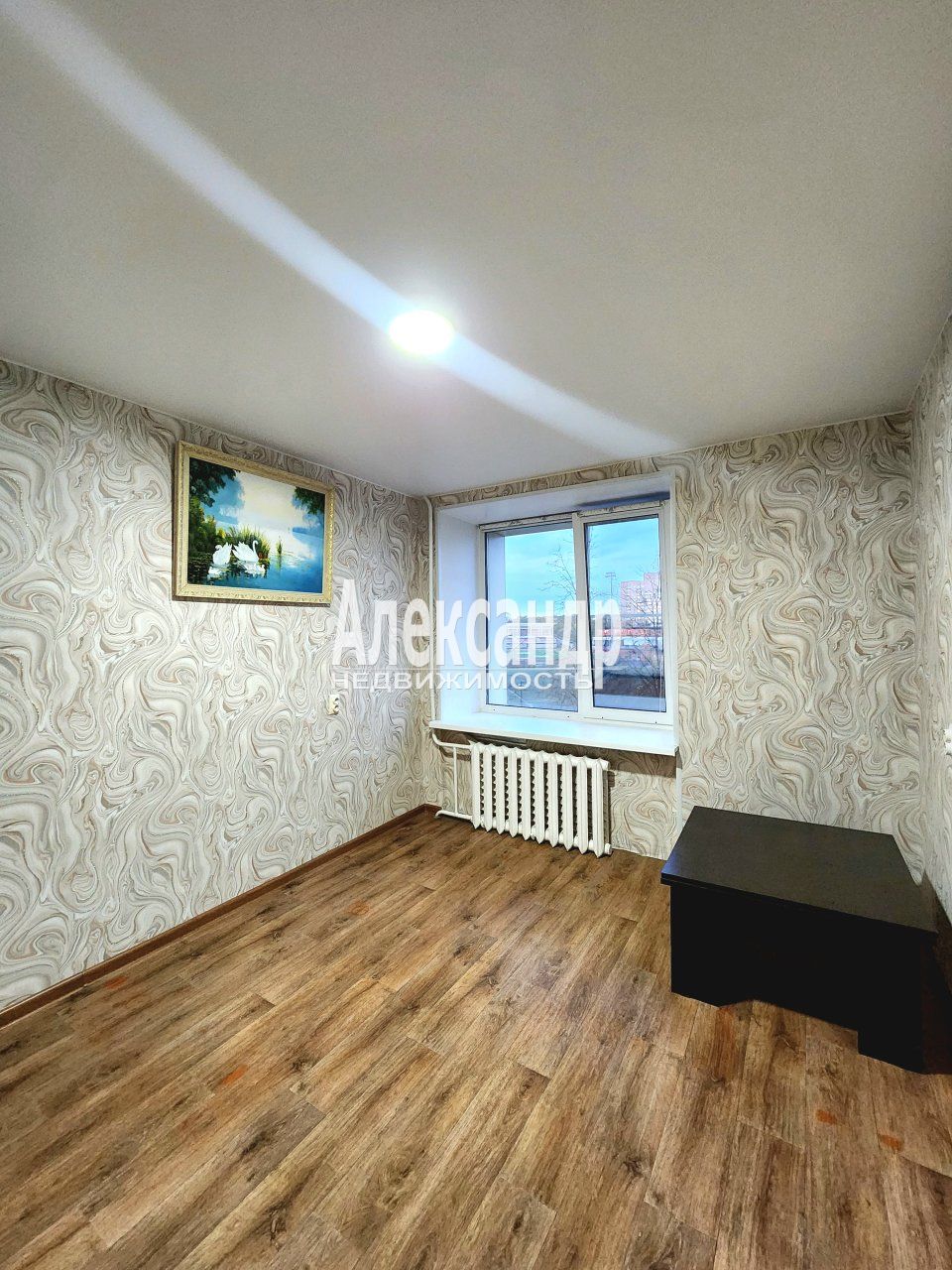 2-комнатная квартира (47м2) на продажу по адресу Ленинградская область, Кириши, улица Строителей, 10— фото 9 из 12