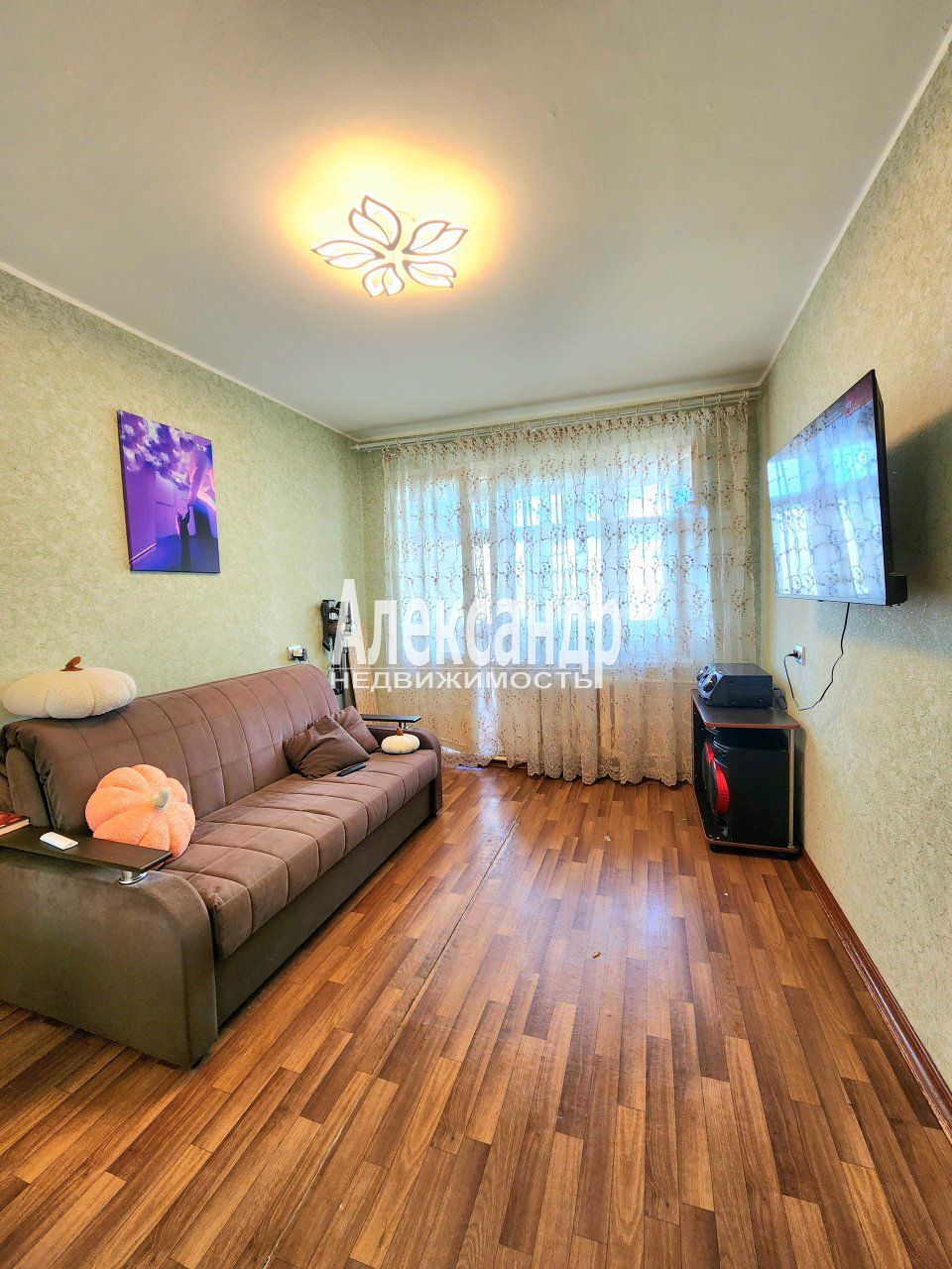 1-комнатная квартира (29м2) на продажу по адресу Ленинградская область, Кириши, улица Декабристов Бестужевых, 19— фото 4 из 12