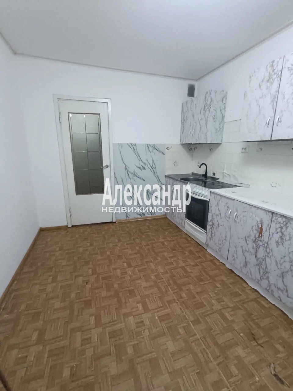 2-комнатная квартира (62м2) на продажу по адресу Санкт-Петербург, Серебристый бульвар, 27к2— фото 1 из 15