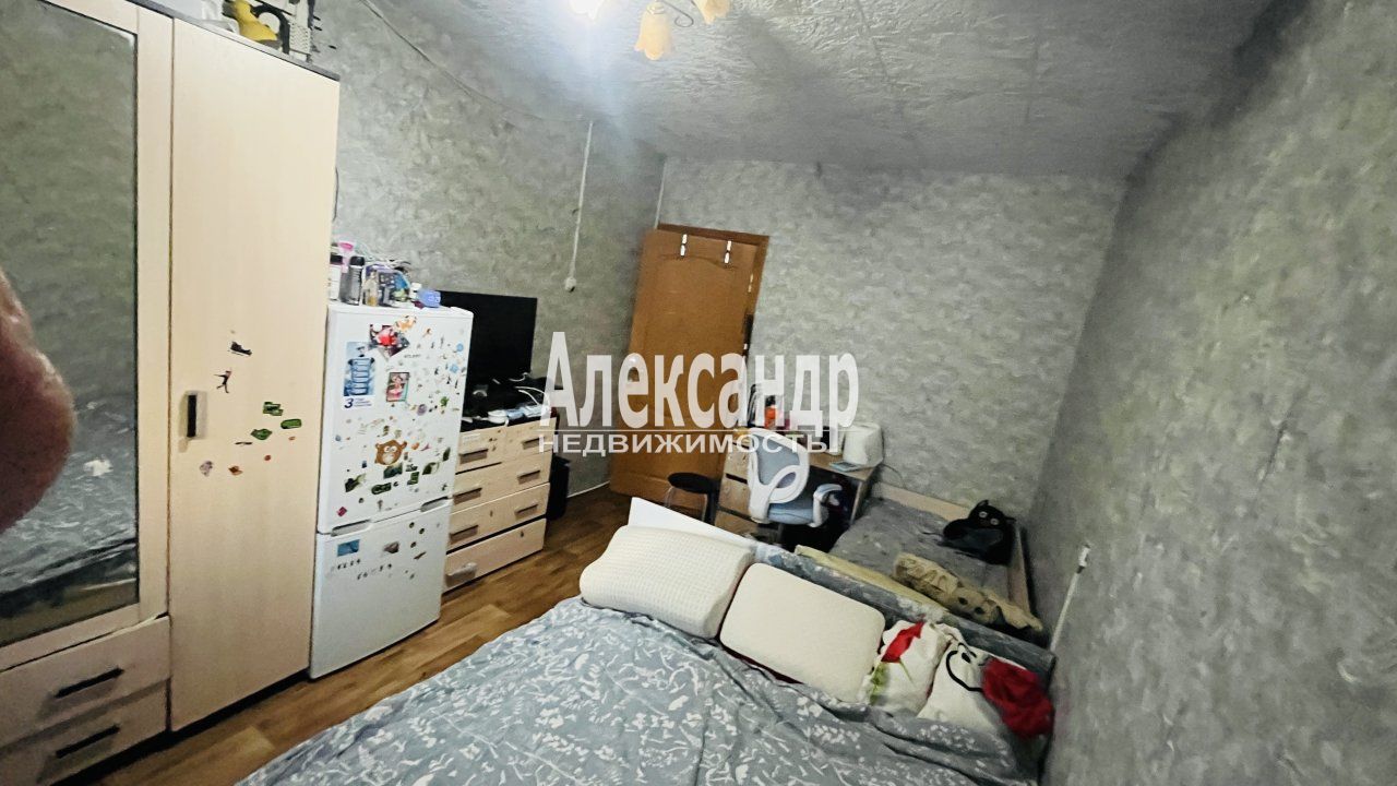 Комната в 3-комнатной квартире (61м2) на продажу по адресу Санкт-Петербург, проспект Маршала Жукова, 28к3— фото 4 из 8