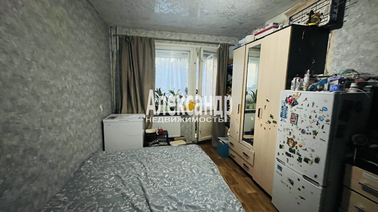Комната в 3-комнатной квартире (61м2) на продажу по адресу Санкт-Петербург, проспект Маршала Жукова, 28к3— фото 5 из 8