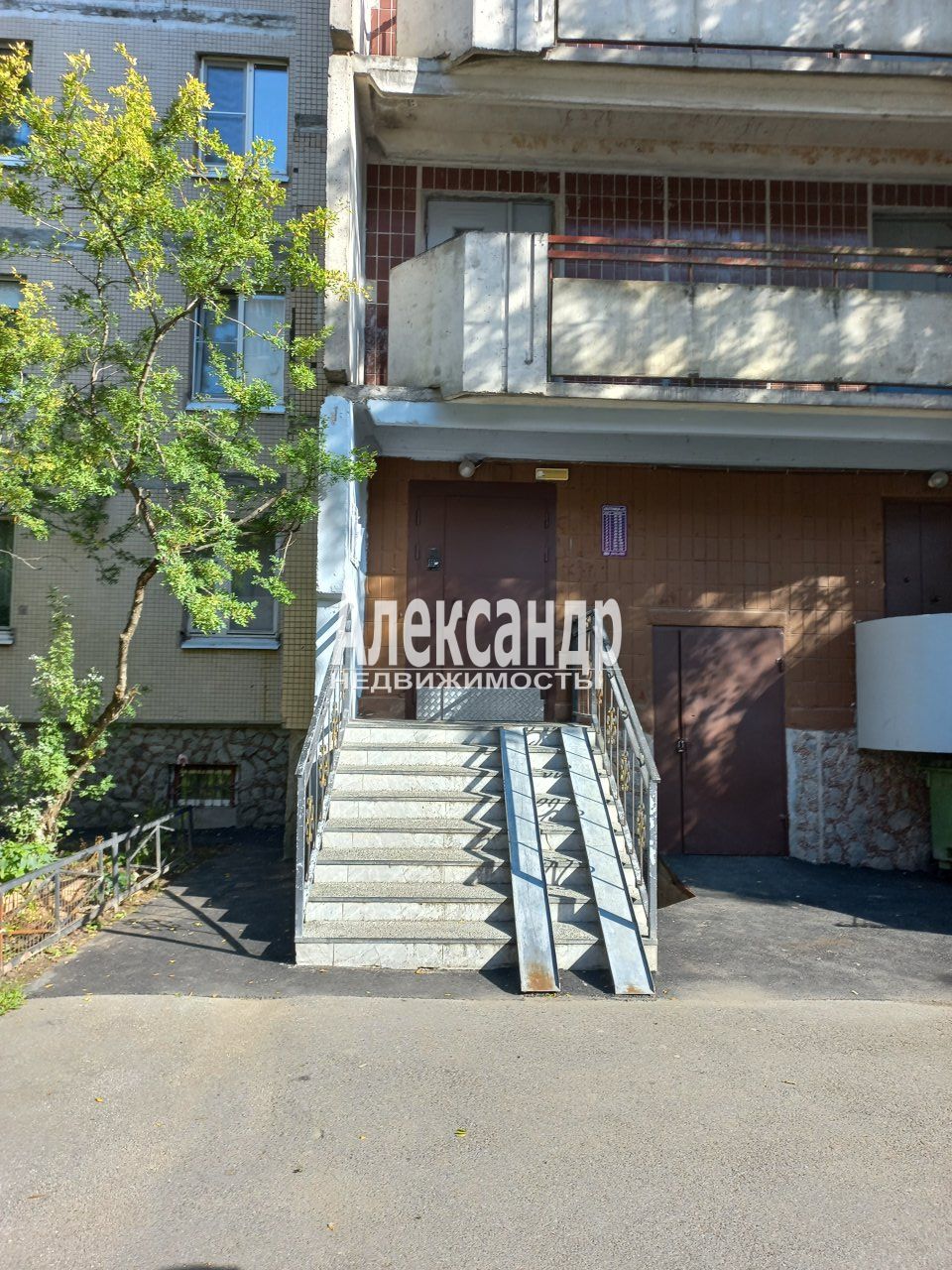 2-комнатная квартира (56м2) на продажу по адресу Санкт-Петербург, проспект Испытателей, 28к4— фото 18 из 22