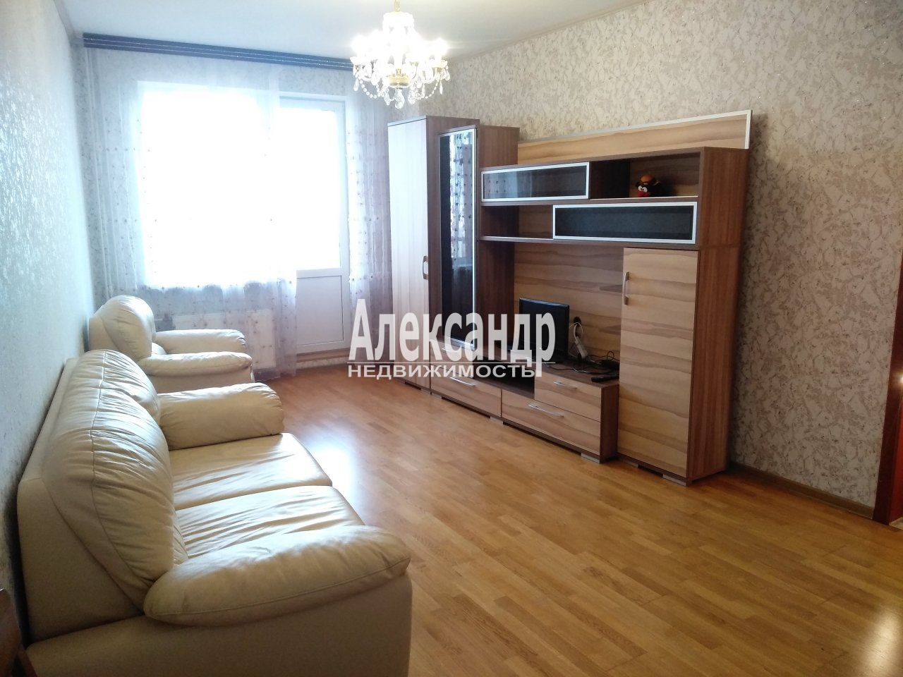 2-комнатная квартира (65м2) в аренду по адресу Санкт-Петербург, улица Матроса Железняка, 57— фото 7 из 16