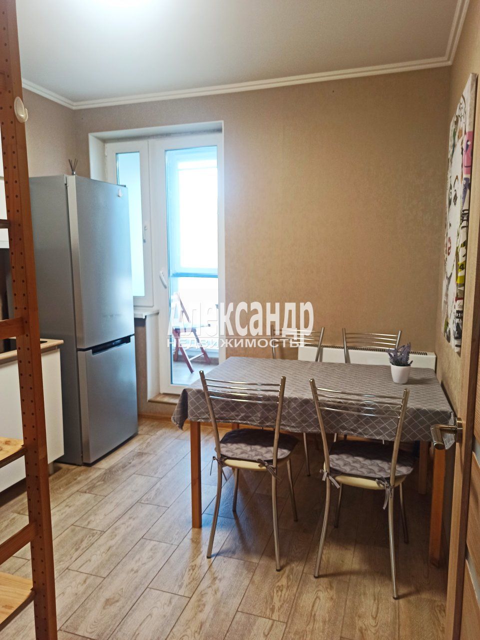 2-комнатная квартира (57м2) в аренду по адресу Санкт-Петербург, Комендантский проспект, 57к2— фото 5 из 19