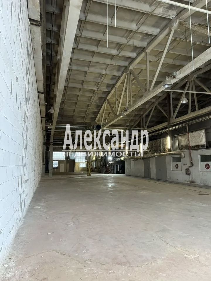 Склад (1550м2) на продажу — фото 1 из 7