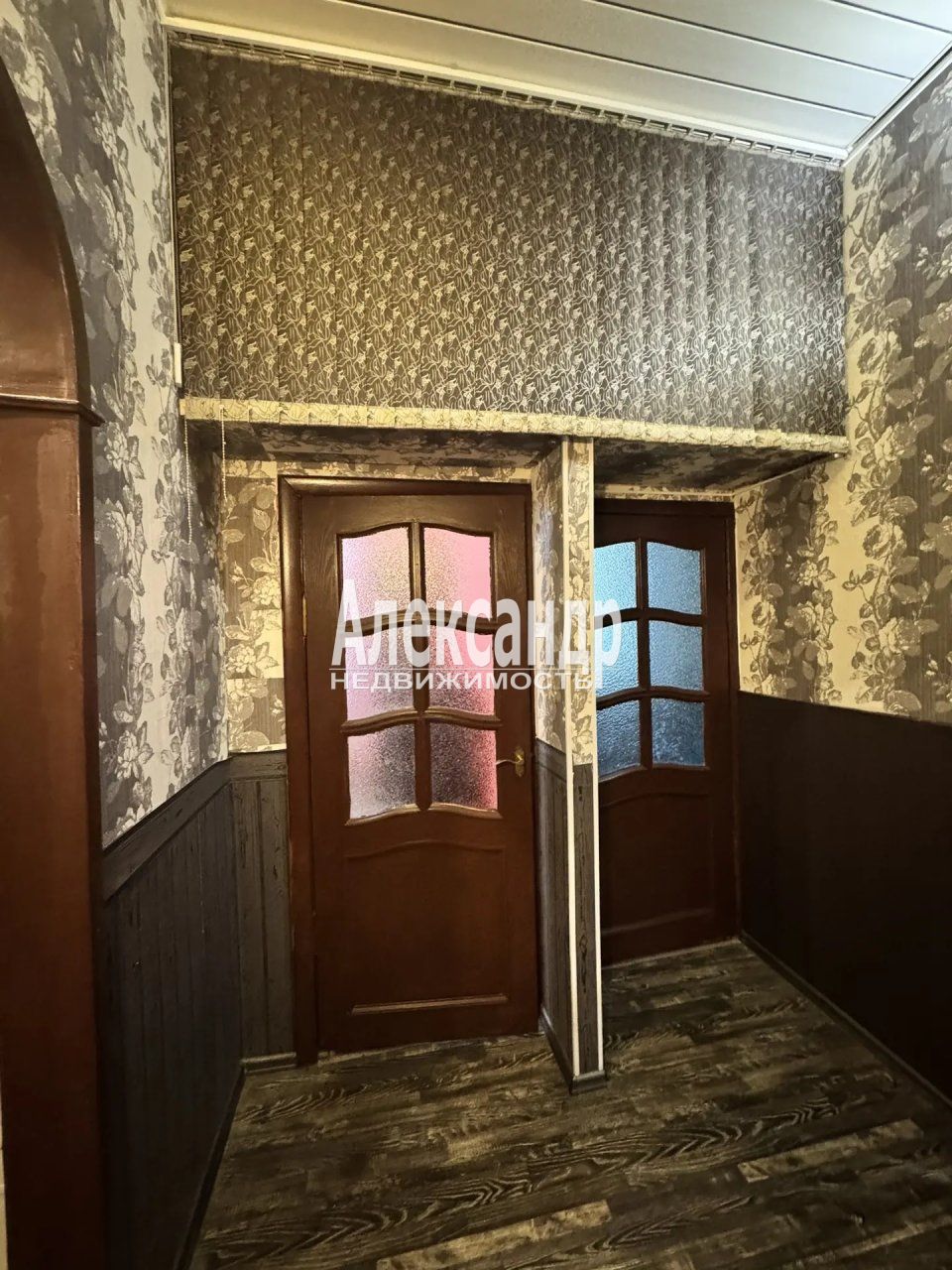 2-комнатная квартира (35м2) на продажу по адресу Санкт-Петербург, Сестрорецк, улица Борисова, 9к2, подъезд 1— фото 8 из 13