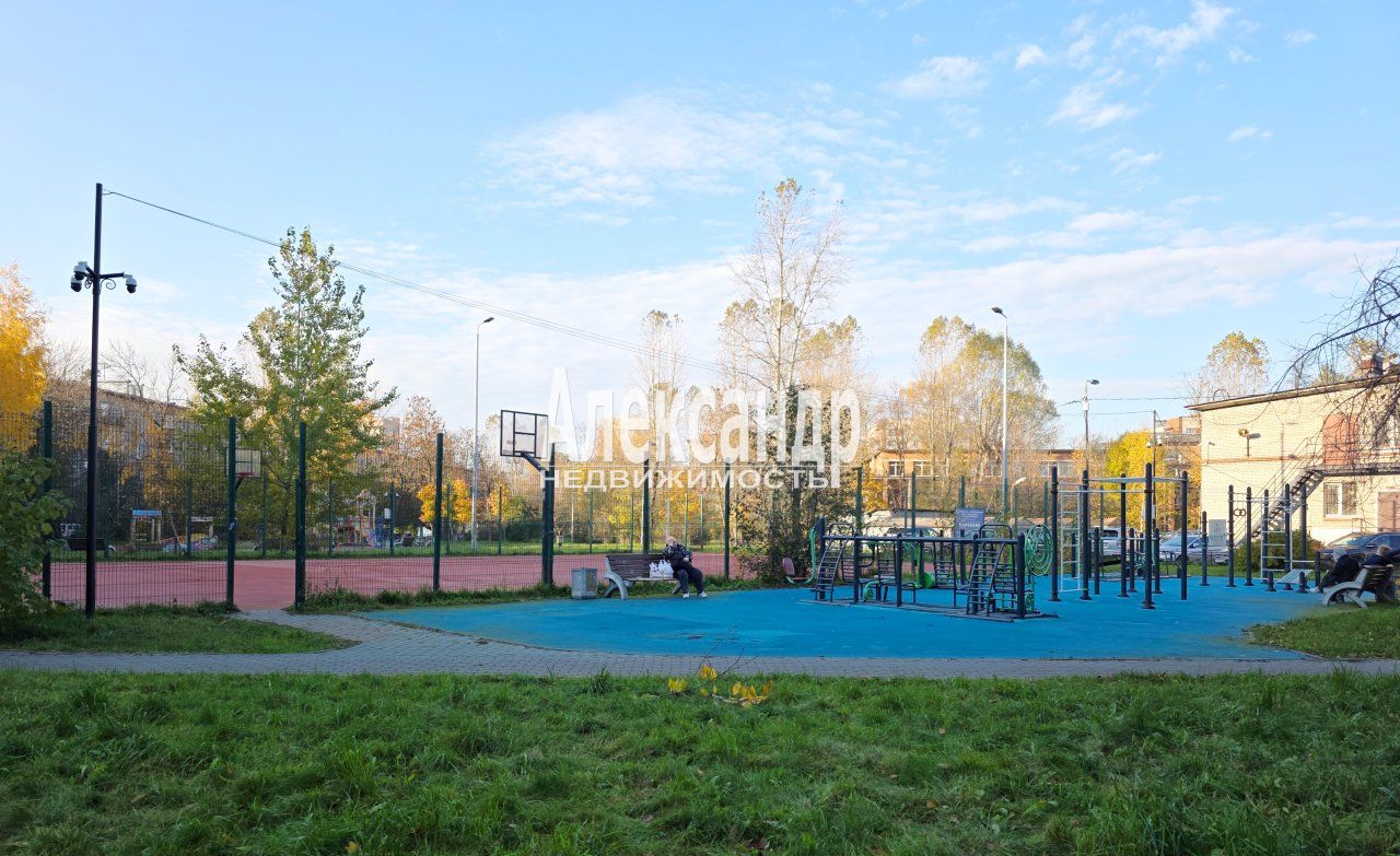 2-комнатная квартира (48м2) на продажу по адресу Санкт-Петербург, улица Зины Портновой, 11— фото 12 из 15