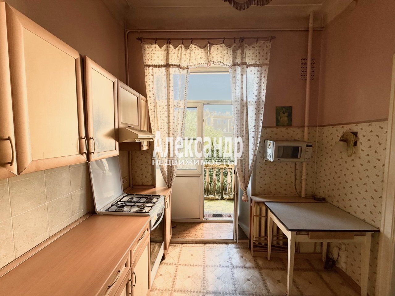 2-комнатная квартира (64м2) на продажу по адресу Санкт-Петербург, улица Зайцева, 6к1— фото 3 из 44