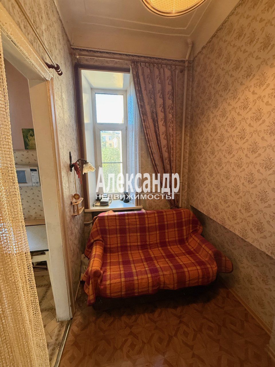 2-комнатная квартира (64м2) на продажу по адресу Санкт-Петербург, улица Зайцева, 6к1— фото 7 из 44