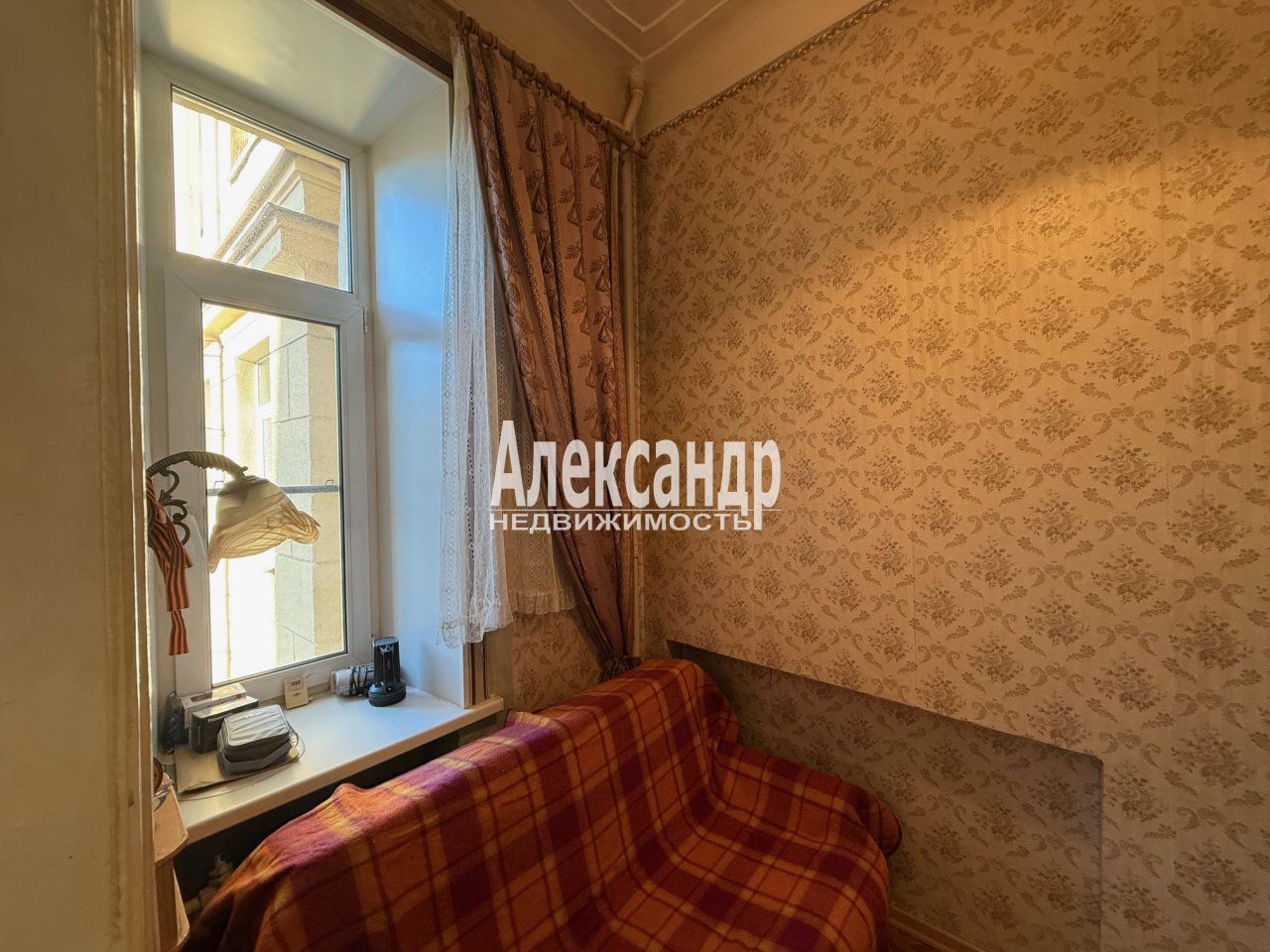 2-комнатная квартира (64м2) на продажу по адресу Санкт-Петербург, улица Зайцева, 6к1— фото 8 из 44