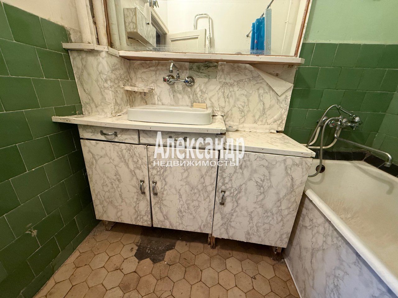2-комнатная квартира (64м2) на продажу по адресу Санкт-Петербург, улица Зайцева, 6к1— фото 33 из 44
