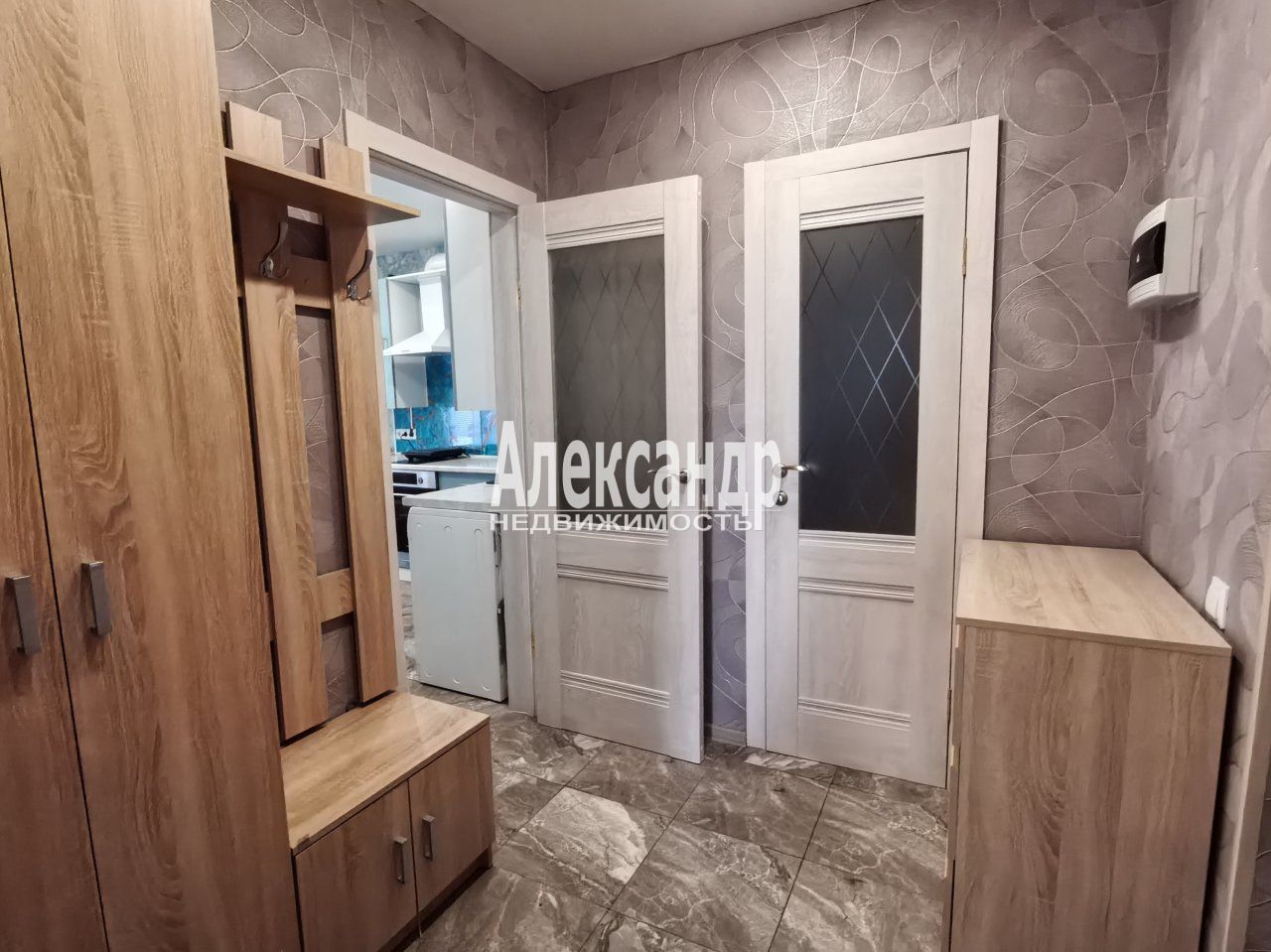 1-комнатная квартира (38м2) в аренду по адресу Санкт-Петербург, Пушкинский район, посёлок Шушары, Московское шоссе, 256к4— фото 14 из 22