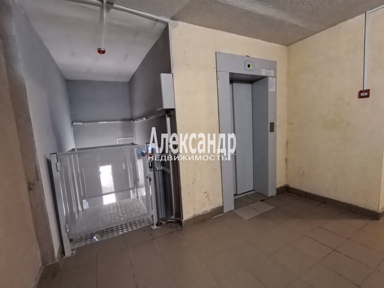 1-комнатная квартира (38м2) в аренду по адресу Санкт-Петербург, Пушкинский район, посёлок Шушары, Московское шоссе, 256к4— фото 17 из 22