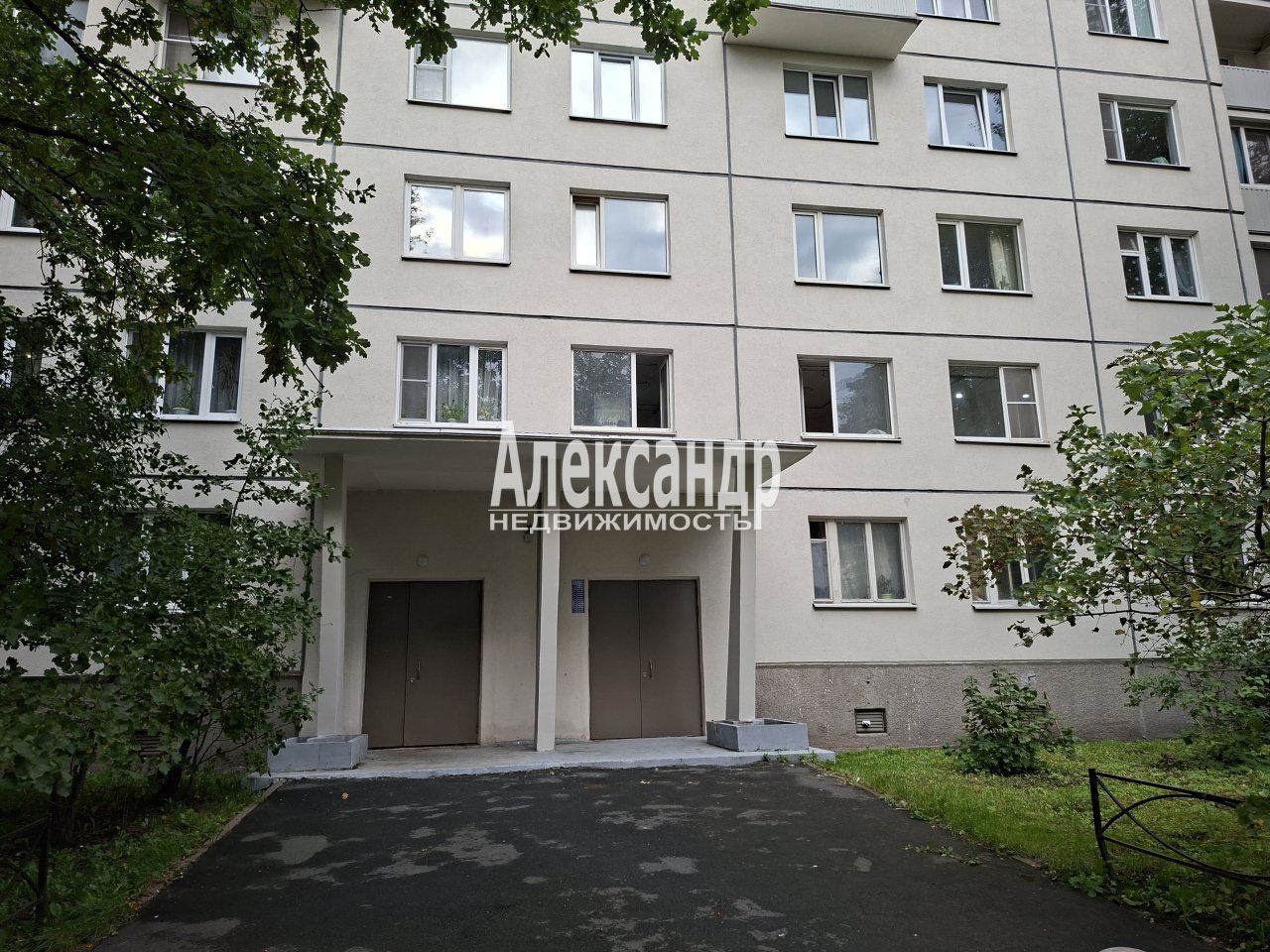 Комната в 3-комнатной квартире (65м2) на продажу по адресу Санкт-Петербург, улица Стасовой, 2— фото 24 из 30