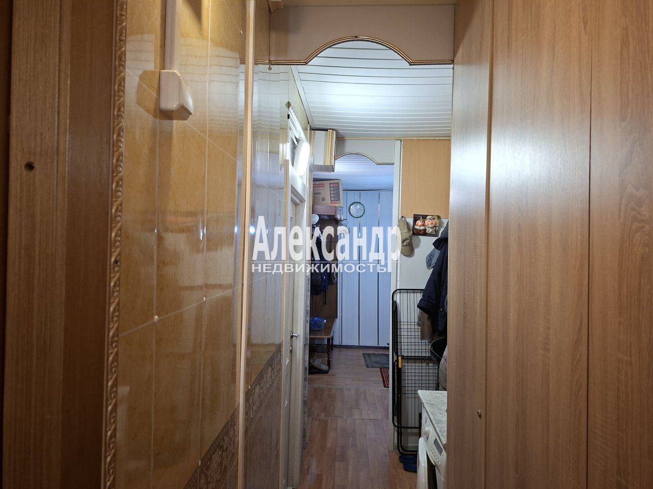 Комната в 5-комнатной квартире (103м2) на продажу по адресу Санкт-Петербург, Нейшлотский переулок, 15Б— фото 18 из 35