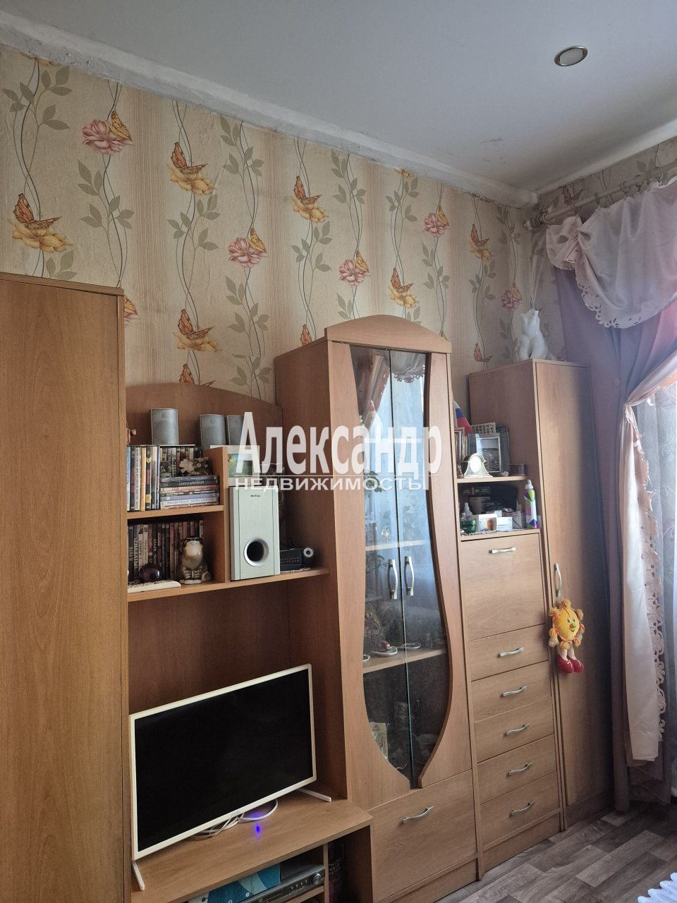 2-комнатная квартира (45м2) на продажу по адресу Ленинградская область, Кировск, улица Кирова, 25— фото 13 из 28