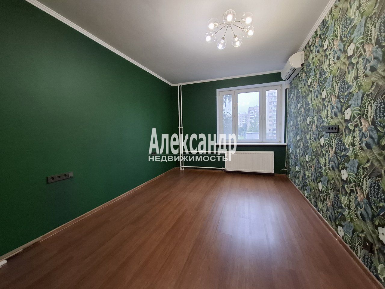 3-комнатная квартира (82м2) на продажу по адресу Санкт-Петербург, проспект Славы, 52к1— фото 5 из 21