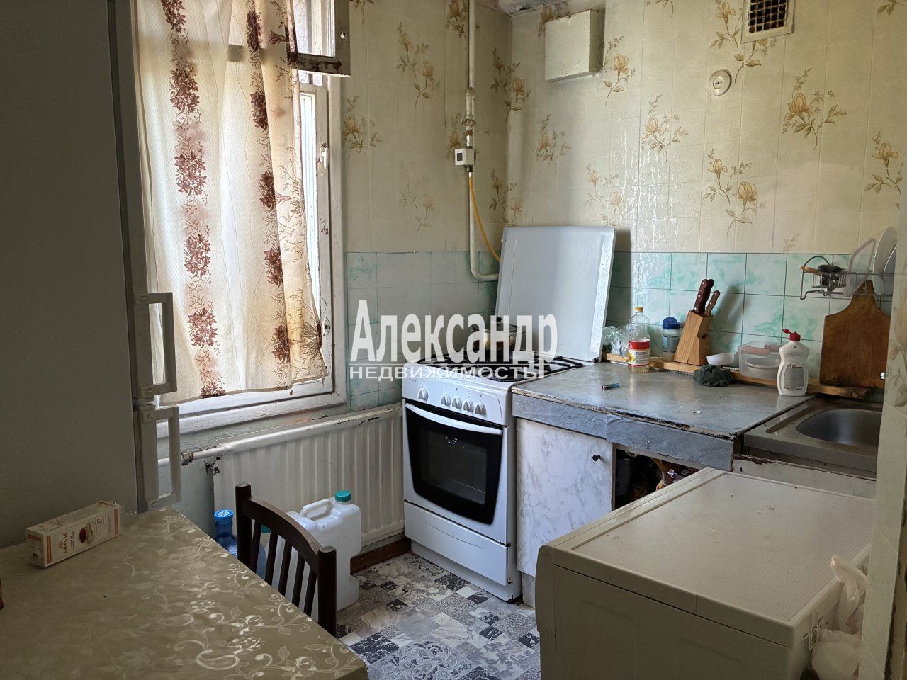 3-комнатная квартира (42м2) на продажу по адресу Ленинградская область, Приозерск, улица Калинина, 45— фото 1 из 13