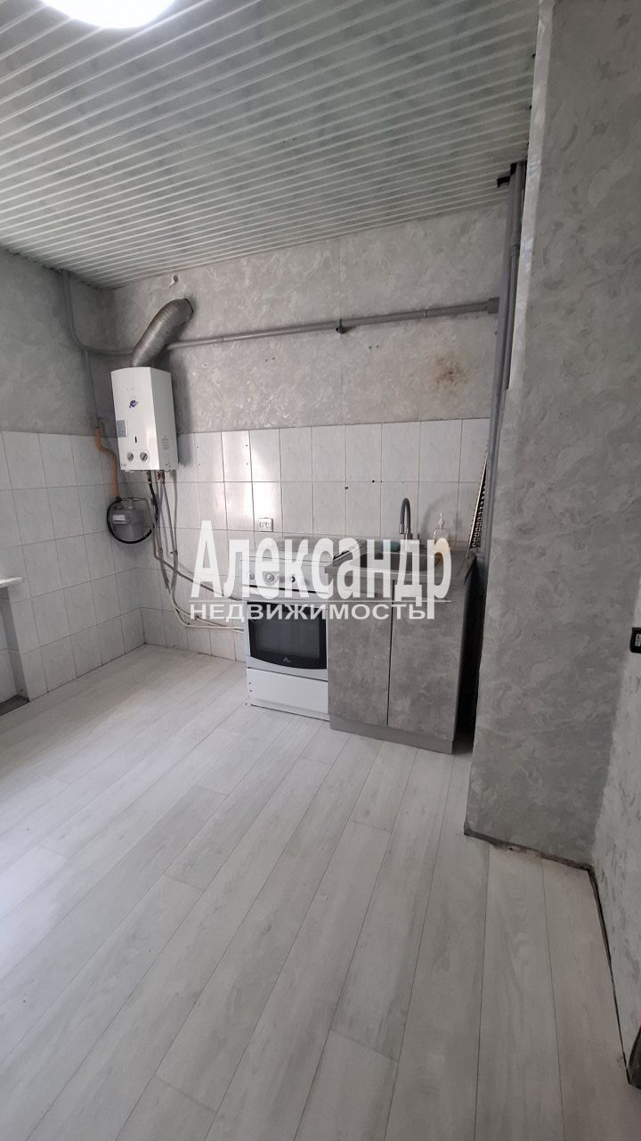 2-комнатная квартира (50м2) на продажу по адресу Ленинградская область, Кировский район, городской посёлок Павлово, Советская улица, 3— фото 3 из 15
