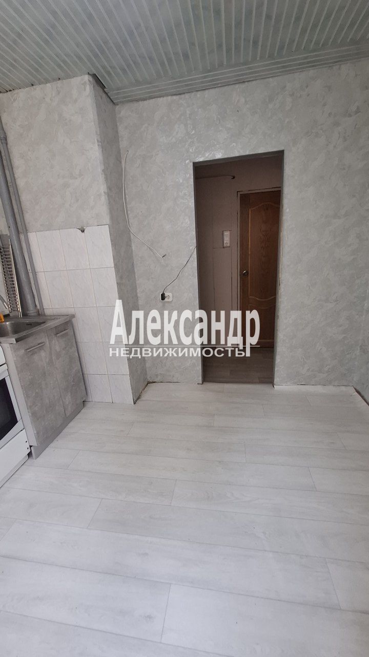 2-комнатная квартира (50м2) на продажу по адресу Ленинградская область, Кировский район, городской посёлок Павлово, Советская улица, 3— фото 4 из 15