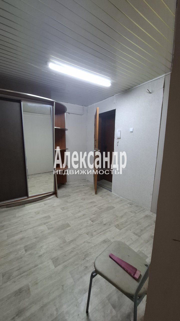 2-комнатная квартира (50м2) на продажу по адресу Ленинградская область, Кировский район, городской посёлок Павлово, Советская улица, 3— фото 10 из 15