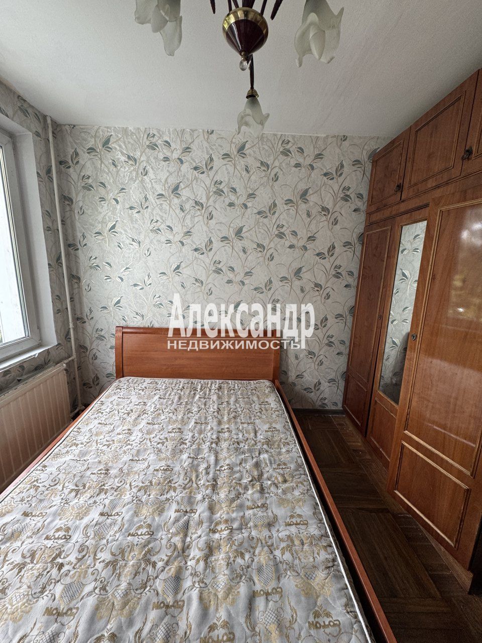 3-комнатная квартира (42м2) на продажу по адресу Санкт-Петербург, улица Червонного Казачества, 32— фото 8 из 19