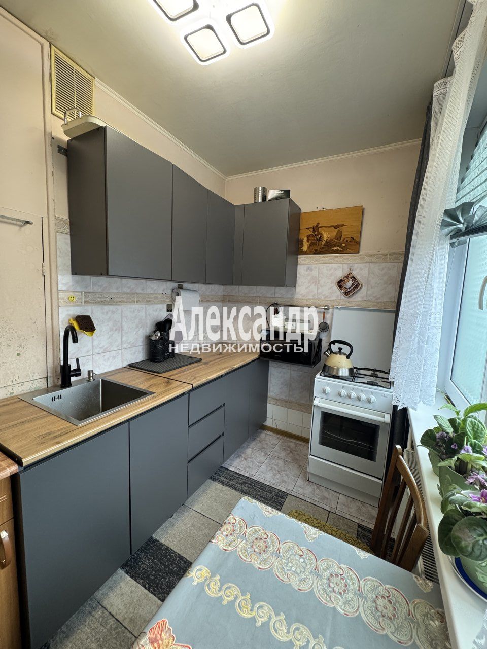 1-комнатная квартира (29м2) на продажу по адресу Санкт-Петербург, Будапештская улица, 72к3— фото 10 из 22