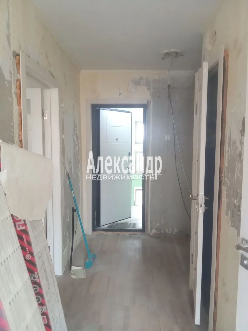 3-комнатная квартира (56м2) на продажу по адресу Ленинградская область, Выборг, Рубежная улица, 36— фото 5 из 13