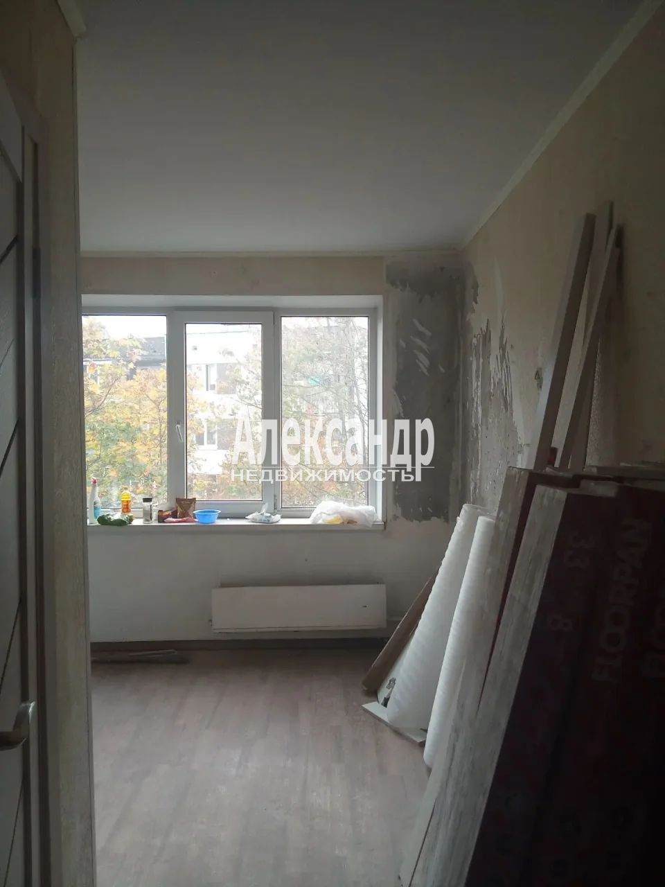 3-комнатная квартира (56м2) на продажу по адресу Ленинградская область, Выборг, Рубежная улица, 36— фото 4 из 13