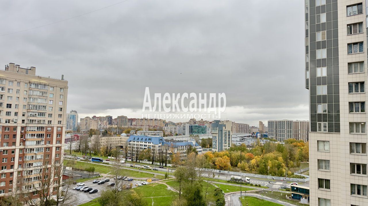 3-комнатная квартира (90м2) на продажу по адресу Санкт-Петербург, Дунайский проспект, 7к7— фото 3 из 5