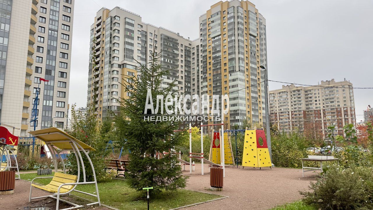 3-комнатная квартира (90м2) на продажу по адресу Санкт-Петербург, Дунайский проспект, 7к7— фото 4 из 5