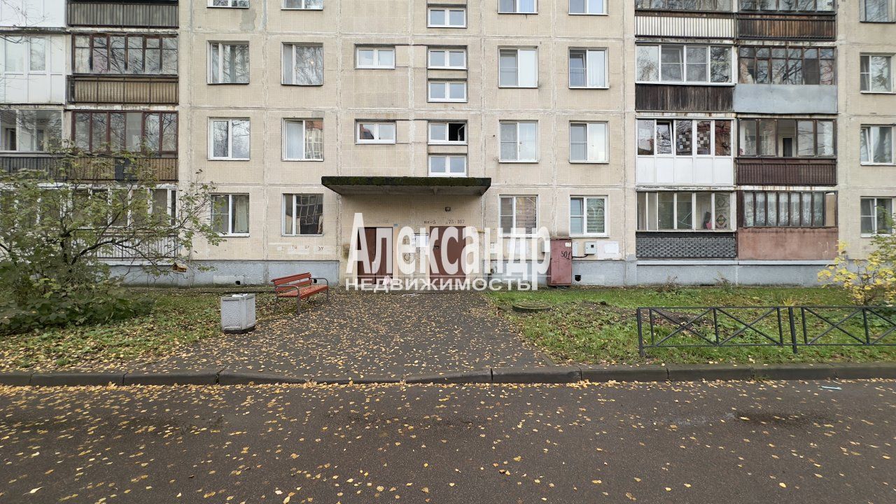 Комната в 3-комнатной квартире площадью 56 м2