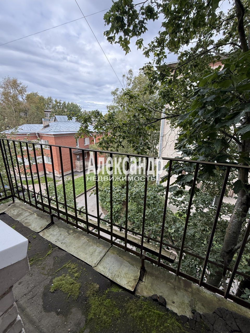 1-комнатная квартира (32м2) на продажу по адресу Санкт-Петербург, Петергоф, Разводная улица, 25, подъезд 1— фото 4 из 16