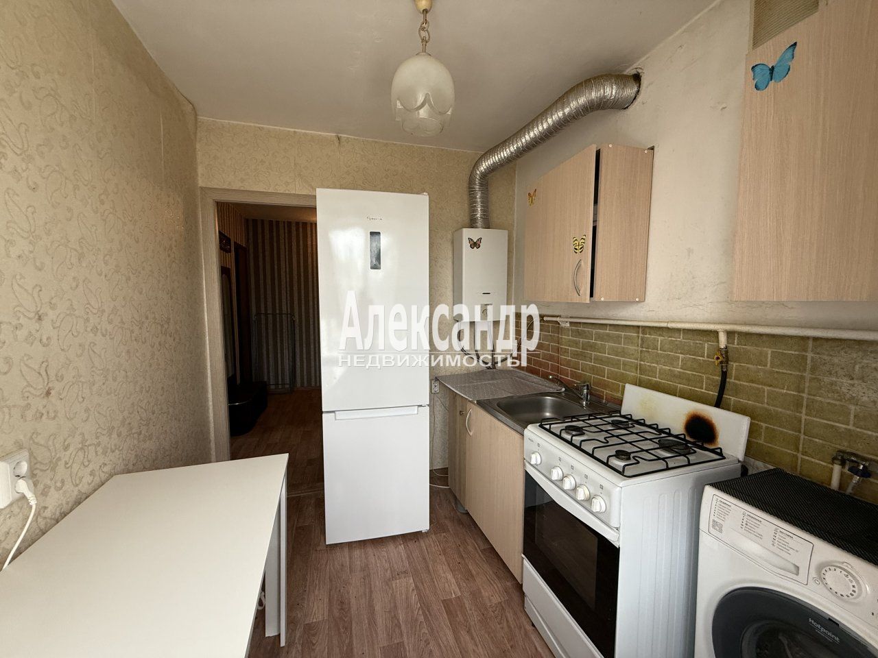 1-комнатная квартира (32м2) на продажу по адресу Санкт-Петербург, Петергоф, Разводная улица, 25, подъезд 1— фото 8 из 16