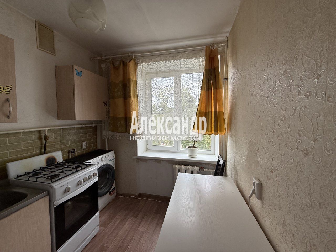 1-комнатная квартира (32м2) на продажу по адресу Санкт-Петербург, Петергоф, Разводная улица, 25, подъезд 1— фото 10 из 16