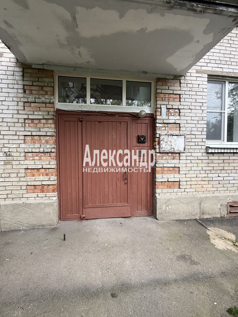 1-комнатная квартира (32м2) на продажу по адресу Санкт-Петербург, Петергоф, Разводная улица, 25, подъезд 1— фото 13 из 16