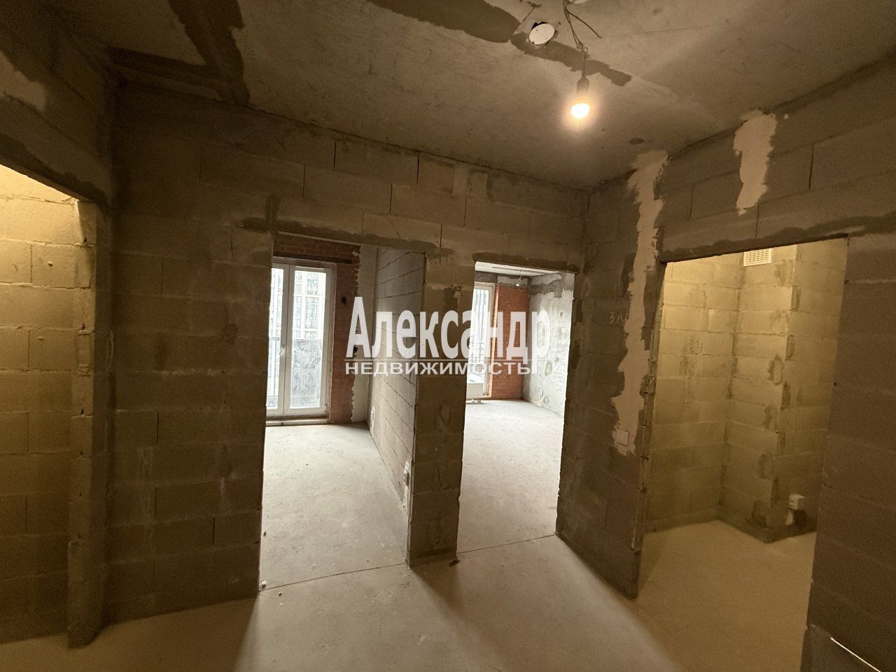 1-комнатная квартира (40м2) на продажу по адресу Санкт-Петербург, улица Типанова, 22, подъезд 6— фото 4 из 20